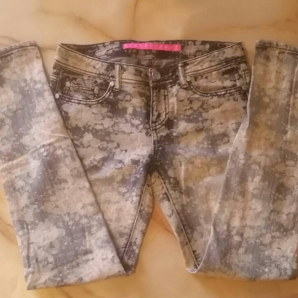 Cute floral print skinnys